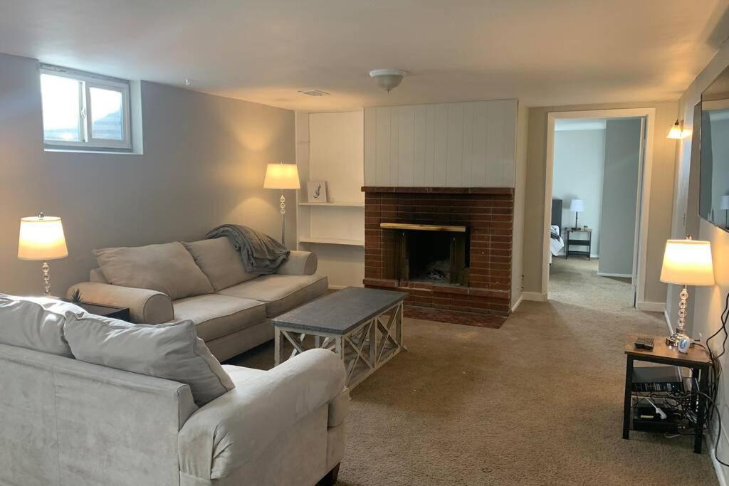3 King Beds + Bunk Beds On Broadway Villa Littleton Bagian luar foto