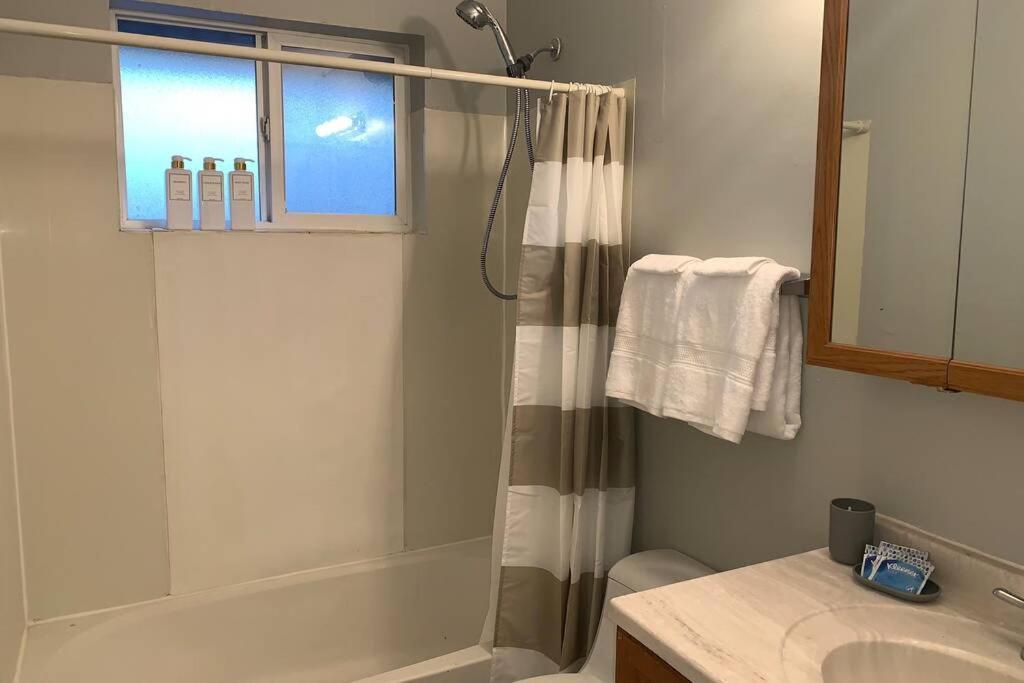 3 King Beds + Bunk Beds On Broadway Villa Littleton Bagian luar foto