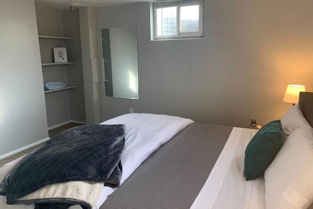 3 King Beds + Bunk Beds On Broadway Villa Littleton Bagian luar foto